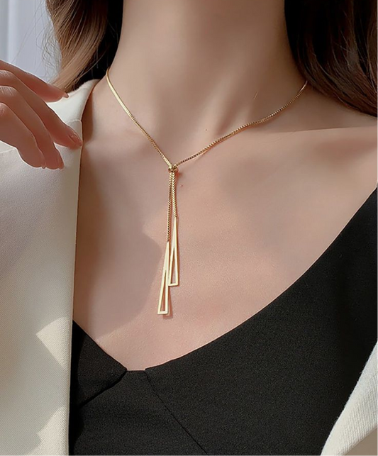 The History Behind Iconic Jewelry Designs