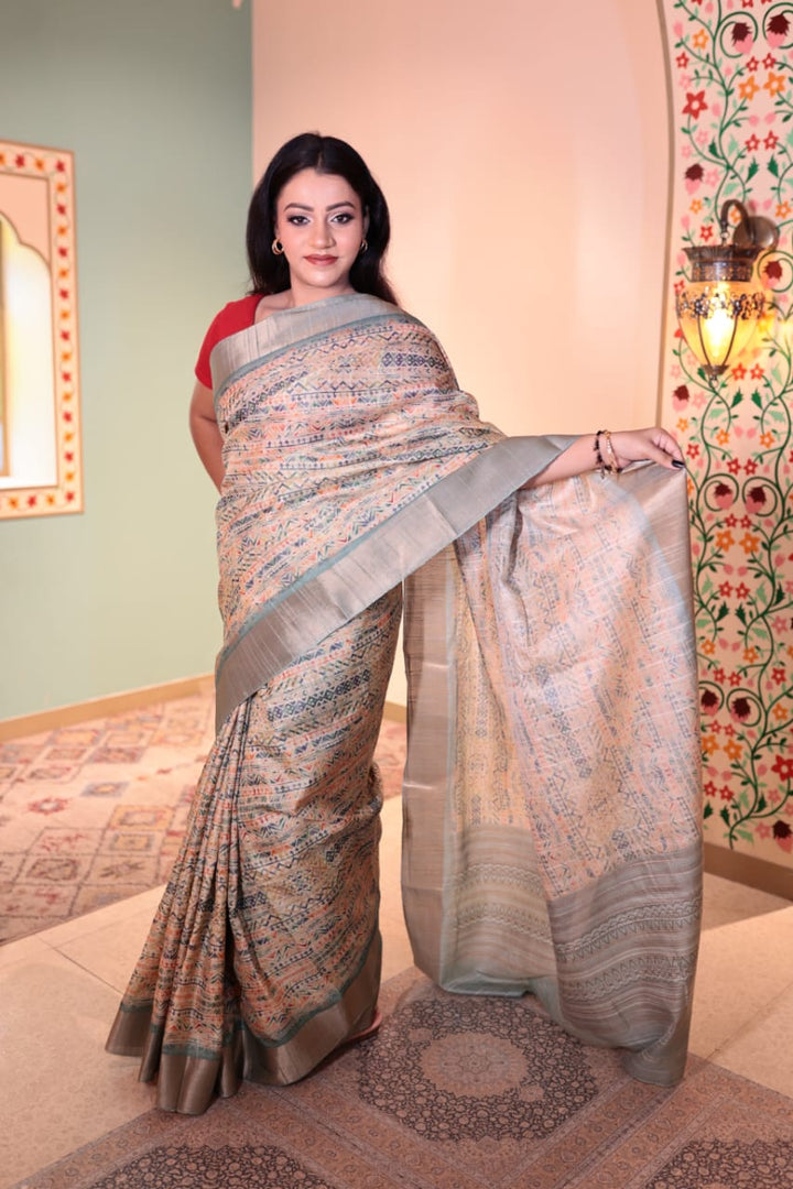 Elegant Multicolor Handloom Saree with Intricate Patterns