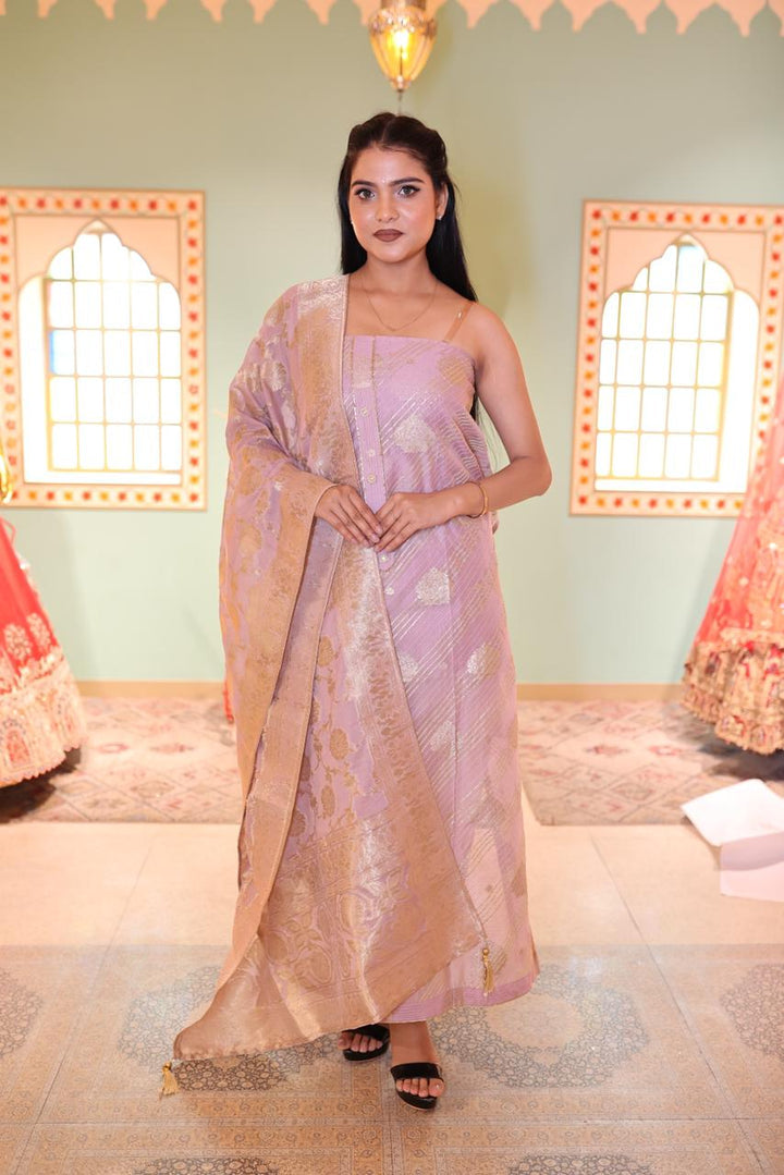 Pink Silk Banarasi Saree with Golden Zari Work (Unstitched)