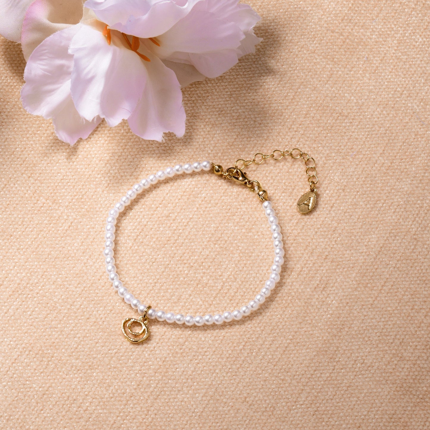 London Women's White Pearly Bead Anklet