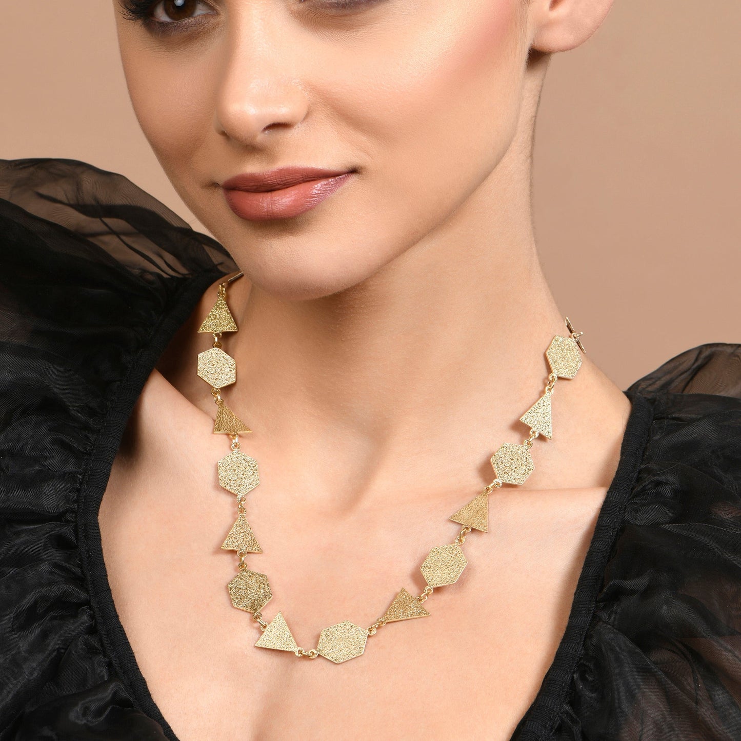 London Women's Gold Geometric Shapes Collar Necklace