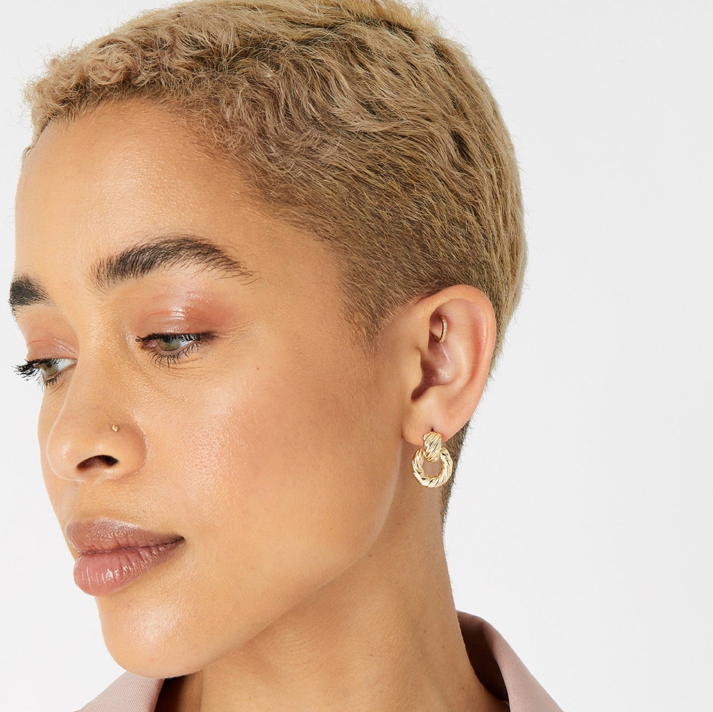 London Women's Gold Berry Blush Twisted Tiny Doorknocker Earring