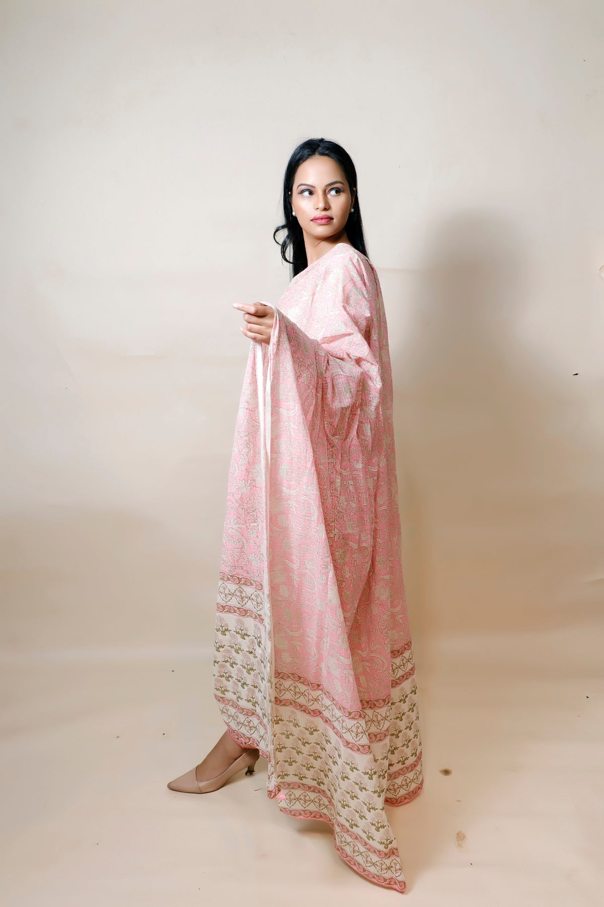 Off White Cotton Suit With Delicate Floral Print