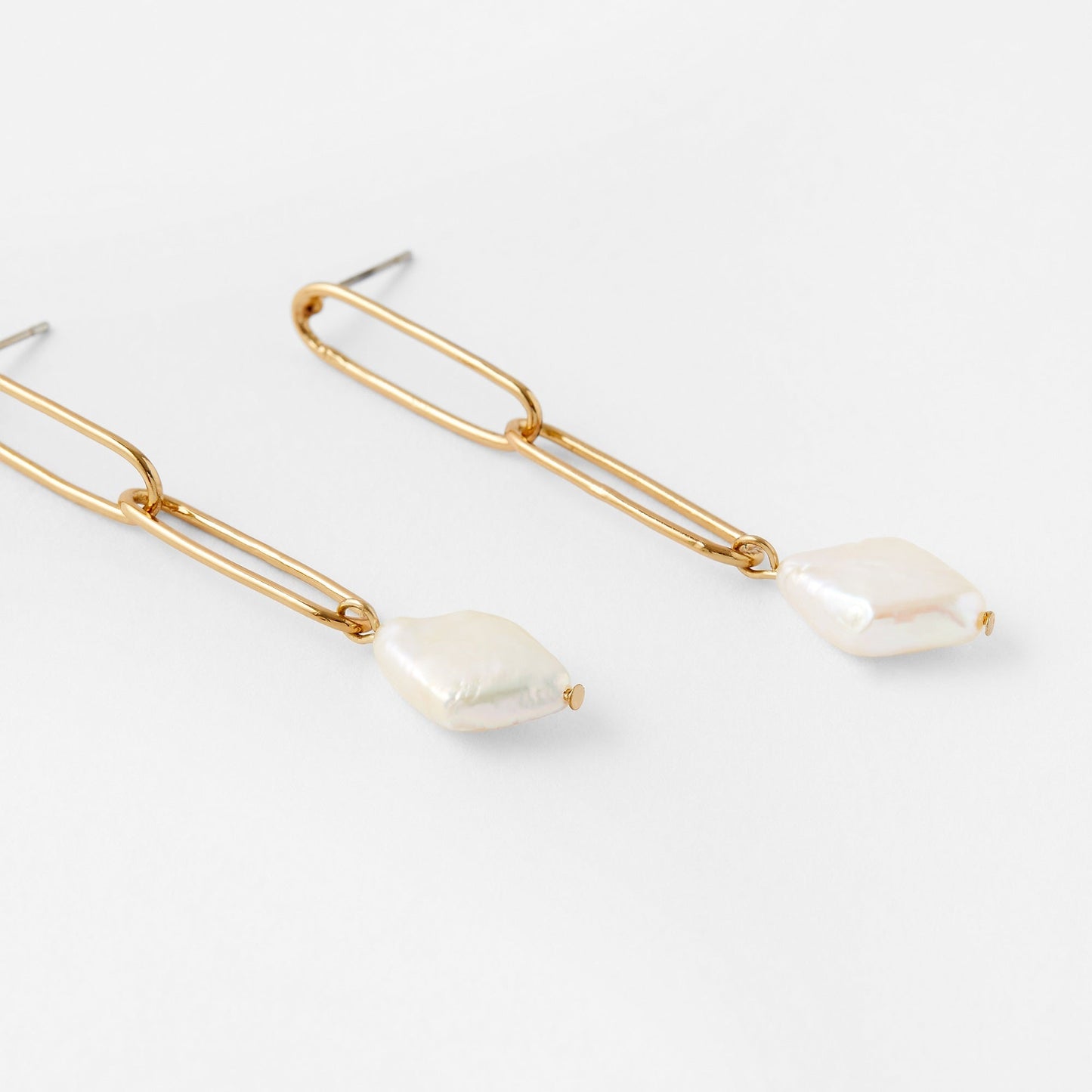 London Women's Freshwater Pearl Chain Earring