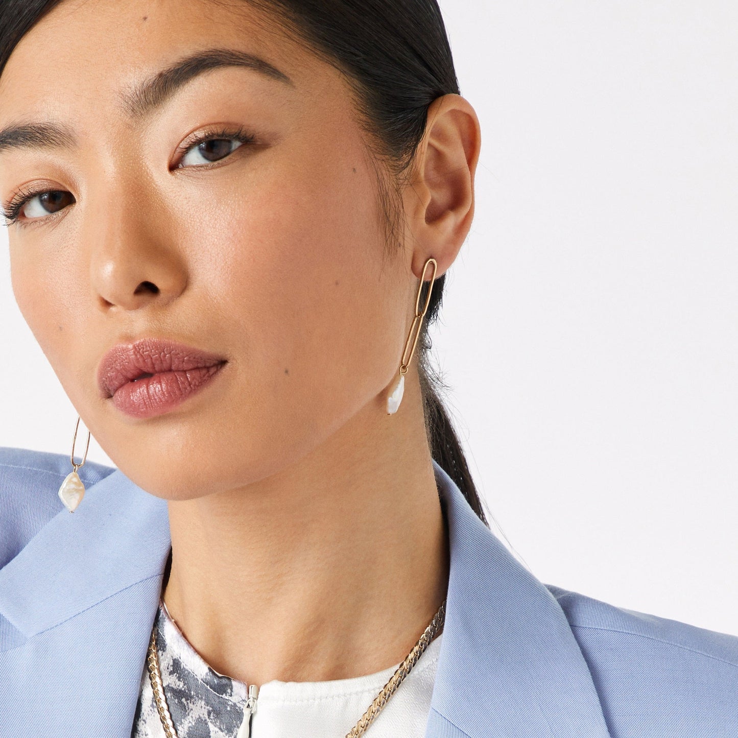 London Women's Freshwater Pearl Chain Earring