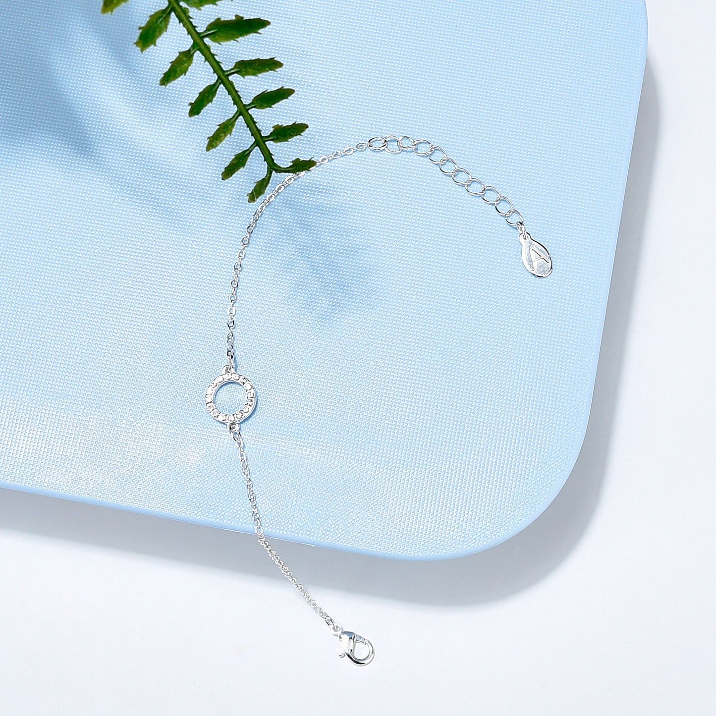 London Women's Pave Cut Out Circle Bracelet