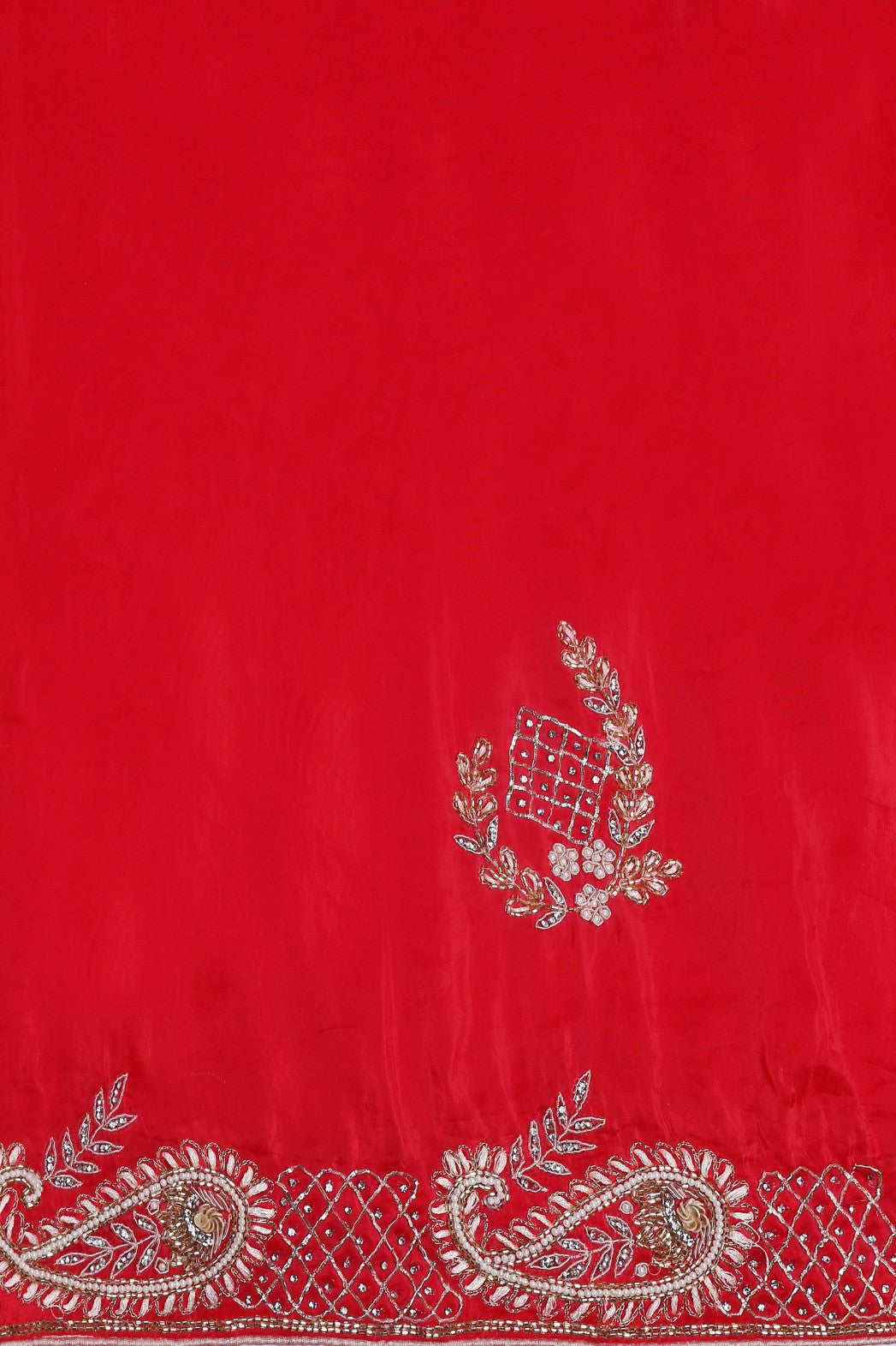 Beautiful red color paisley border saree