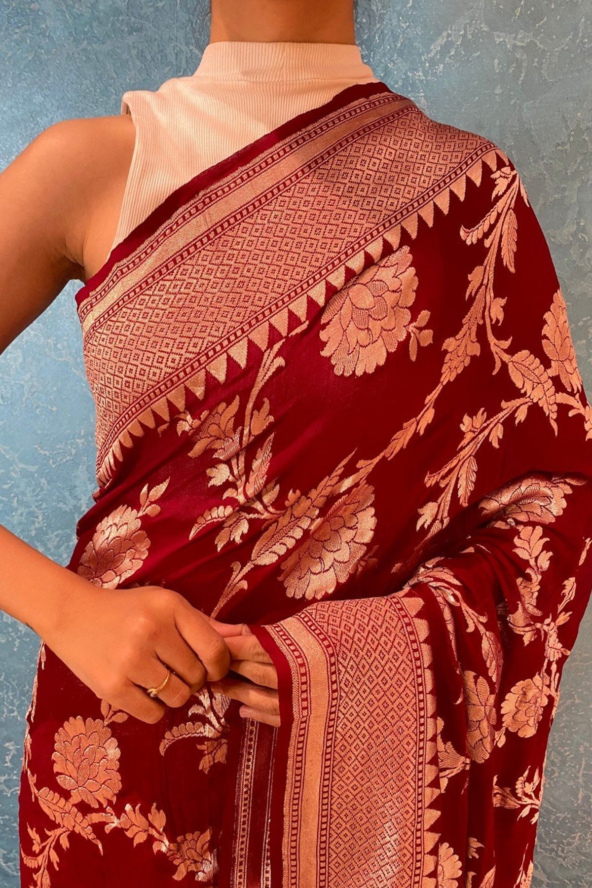 Woven maroon saree with floral jaal and bouse