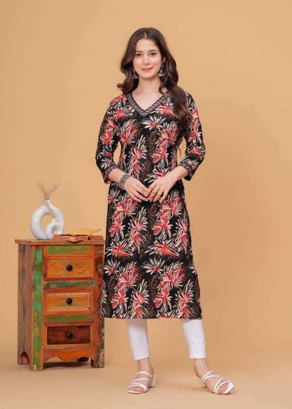 Women Black & Red Self Design Viscose Rayon Straight Kurta