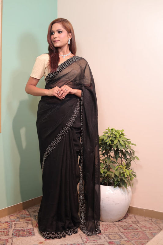Elegant Black Manchurian Georgette Saree with Intricate Border