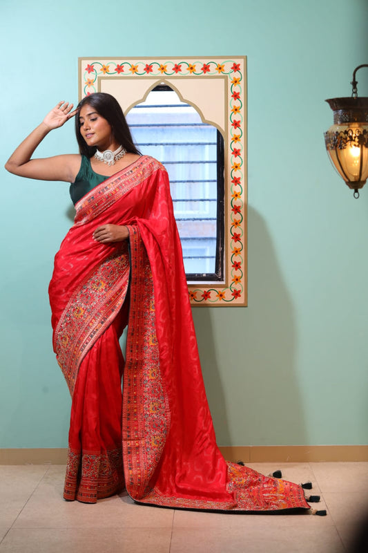 Elegant Handloom Saree in Vibrant Red