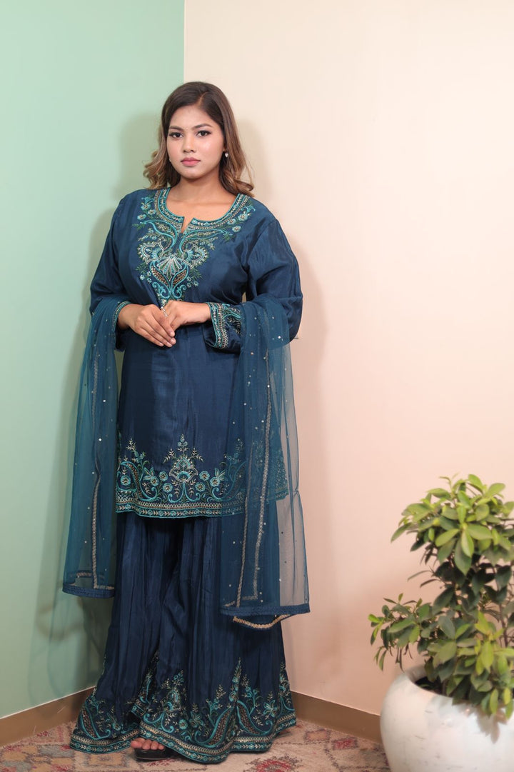 Elegant Raw Silk Kurti with Pant and Dupatta Set in Floral White