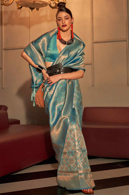 Flattering Turquoise Kanjivaram Silk Saree With Pretty Blouse Piece