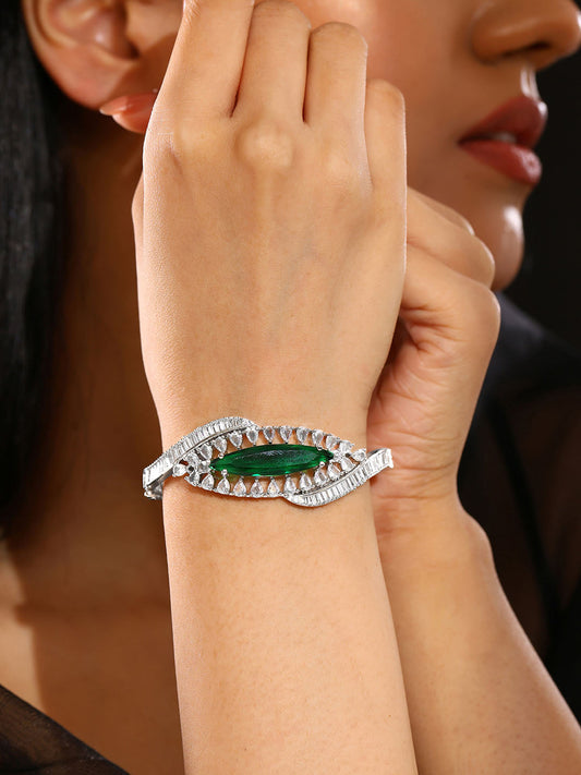 Green AD Stones kada Stylish Silver Plating Bracelet