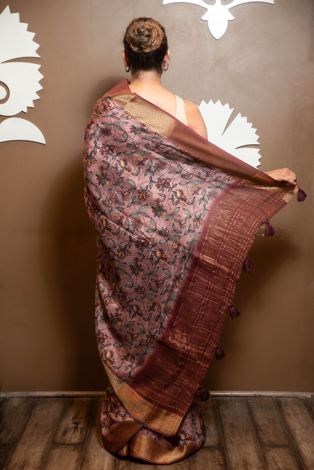 trendy brown color printed saree