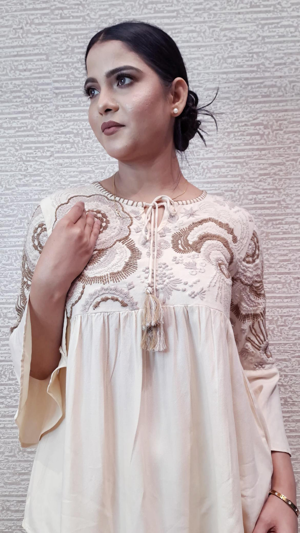 Asymmetric Ivory Co-Ord Set With Floral Applique Work