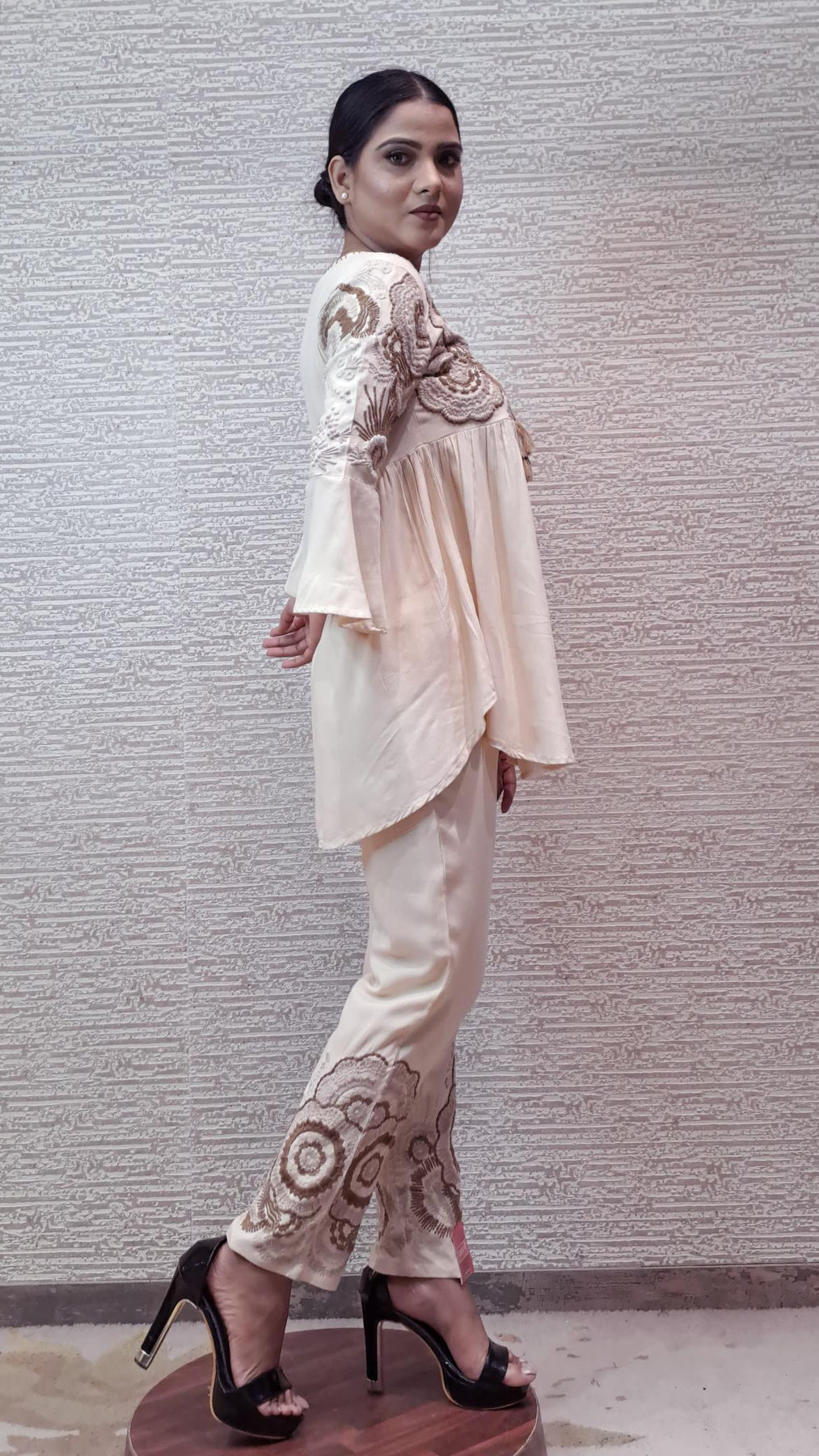 Asymmetric Ivory Co-Ord Set With Floral Applique Work