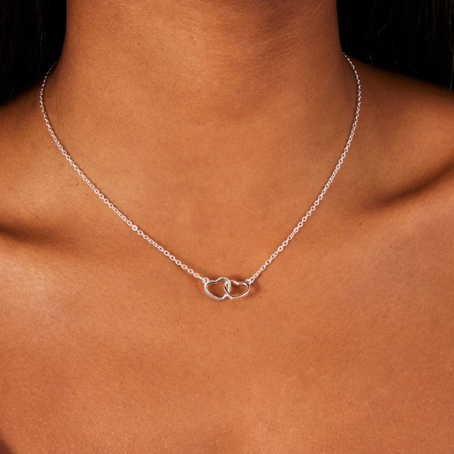 London Women's Silver Heart Links Pendant Necklace