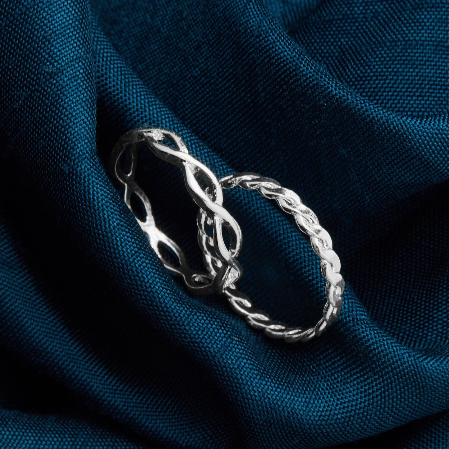 London Women's Silver Set of 2 Crossover Band Ring-Medium