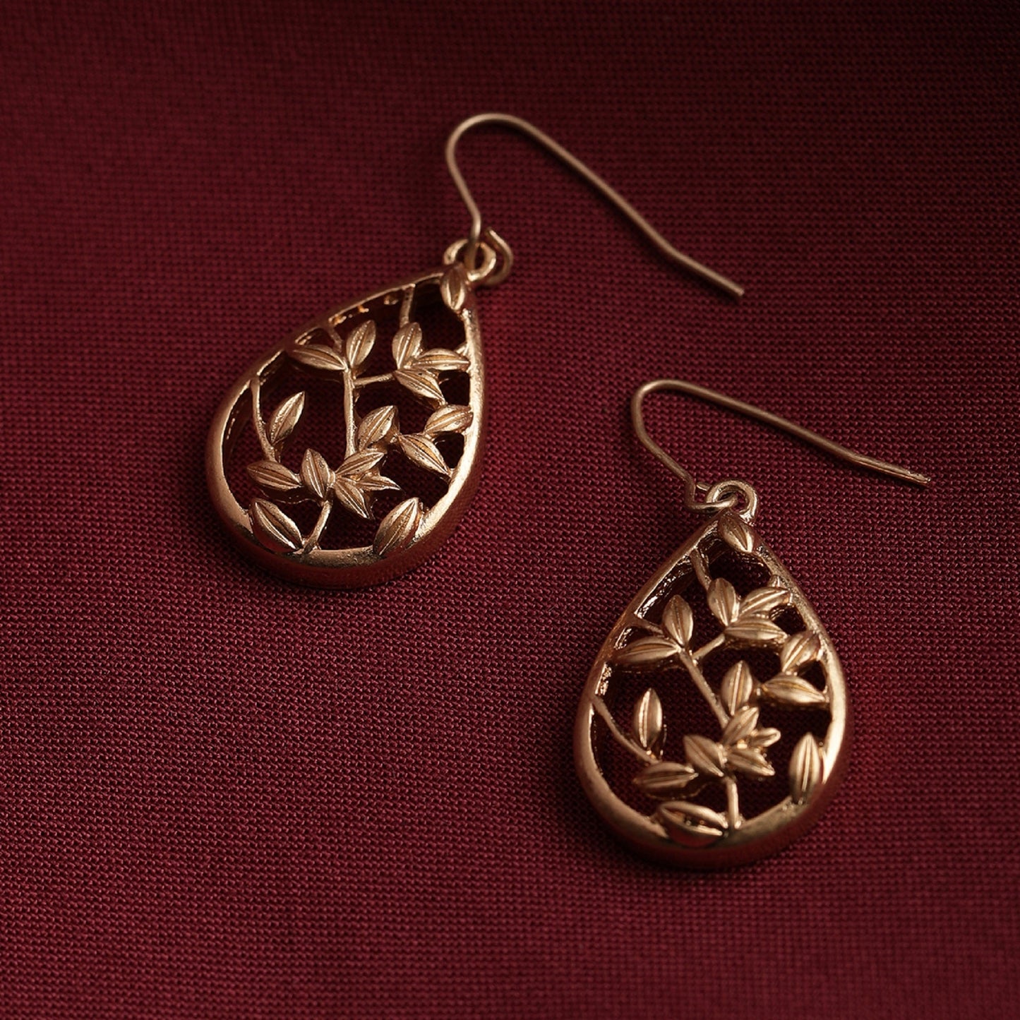 London Women's Leaf Teardrop Earring