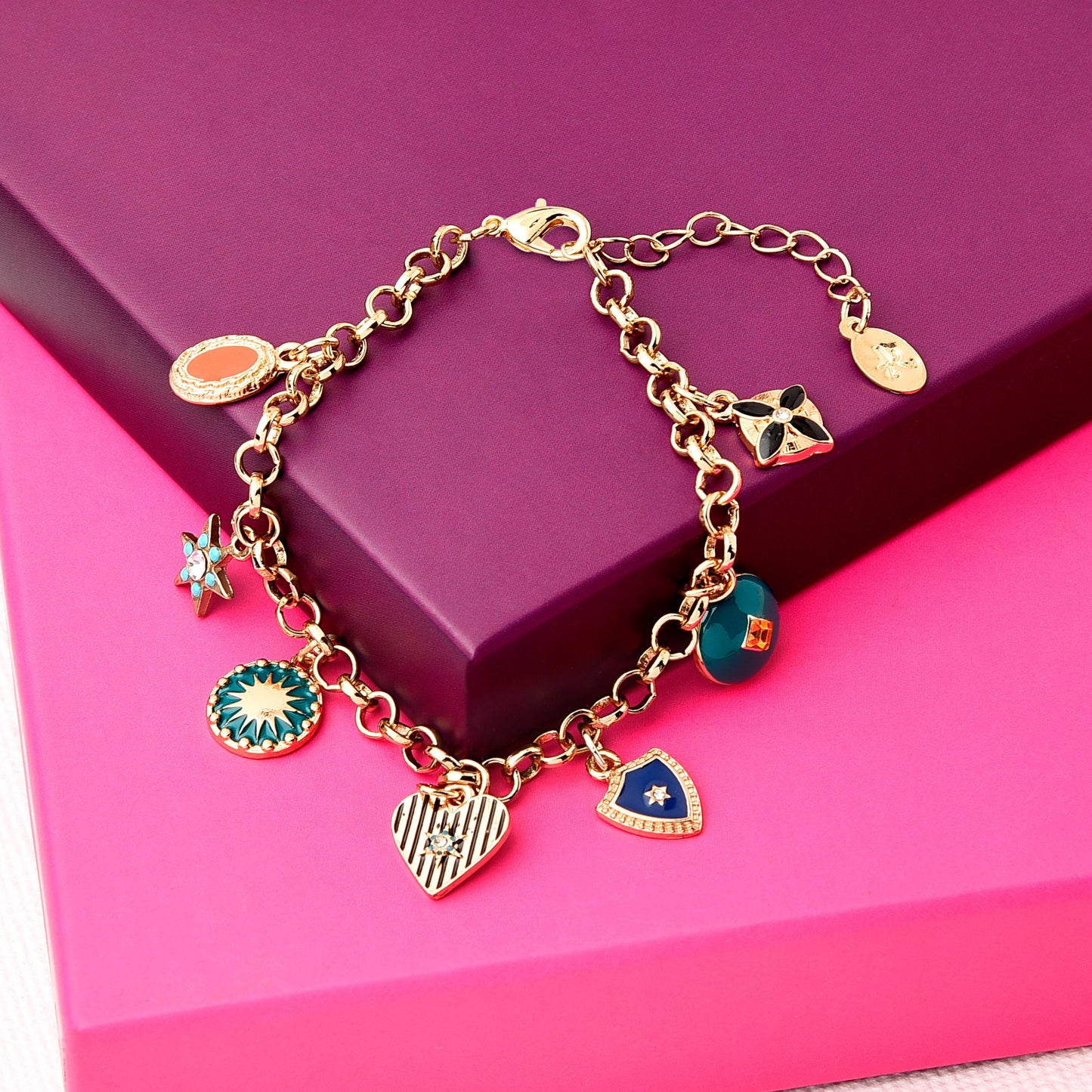 London Women's Lobster Clasp Fastening Bracelet