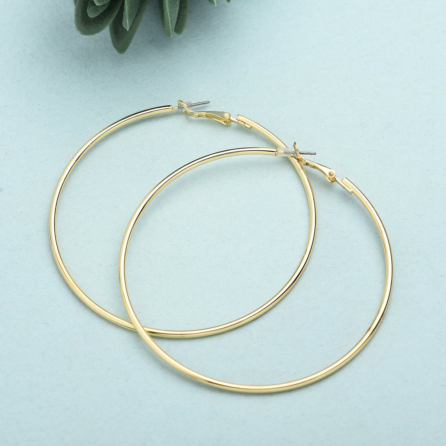 London Women's Gold Mid Size Simple Hoop Earring