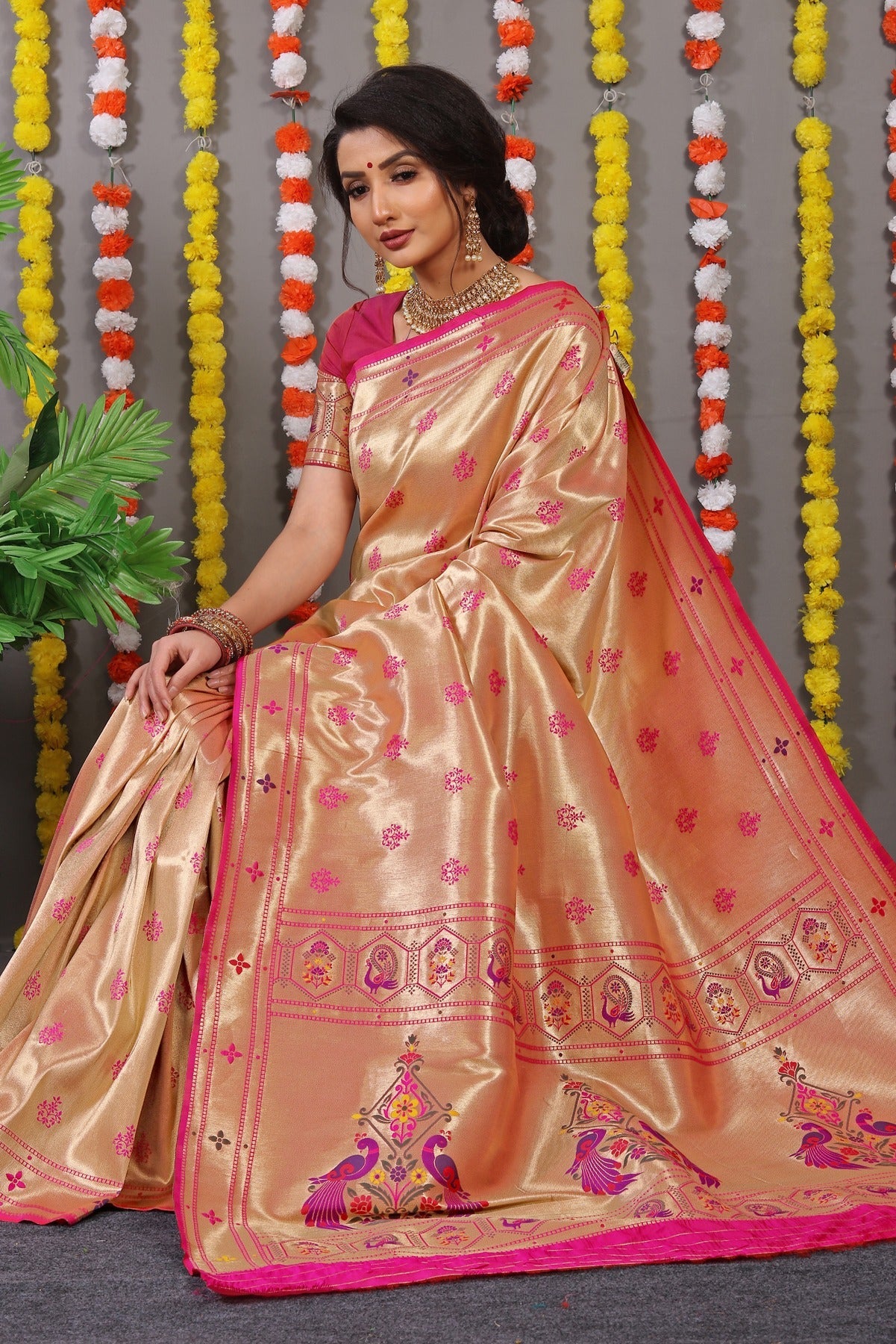 Delightful Dark Pink Paithani Silk Saree With Invaluable Blouse Piece