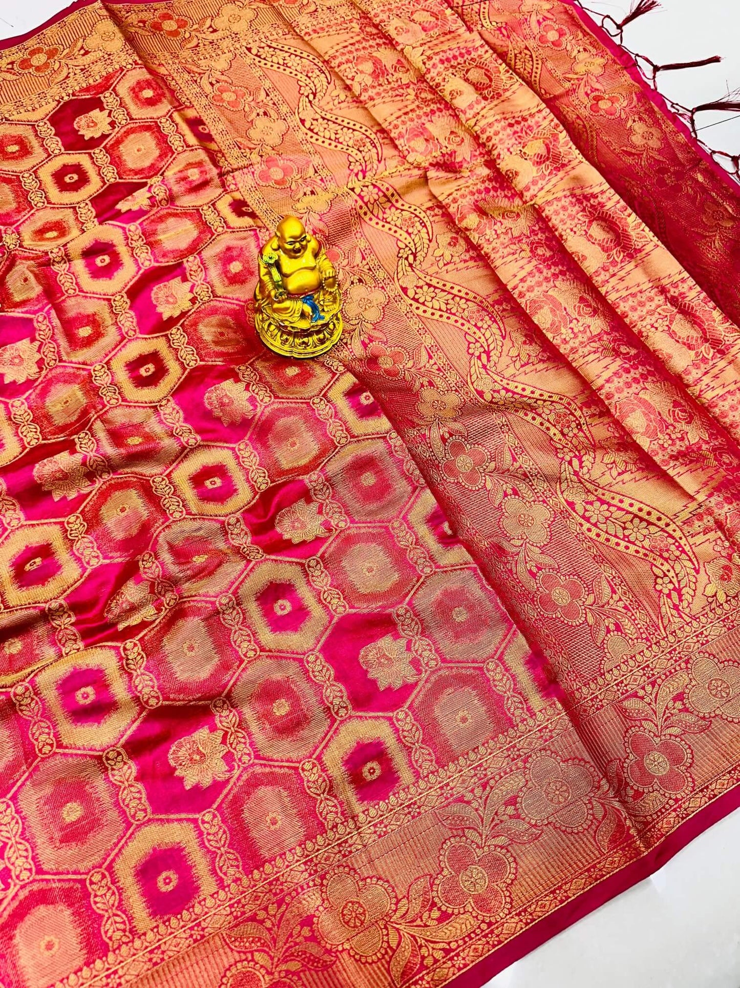 Ravishing Pink Organza Silk Saree With Flameboyant Blouse Piece
