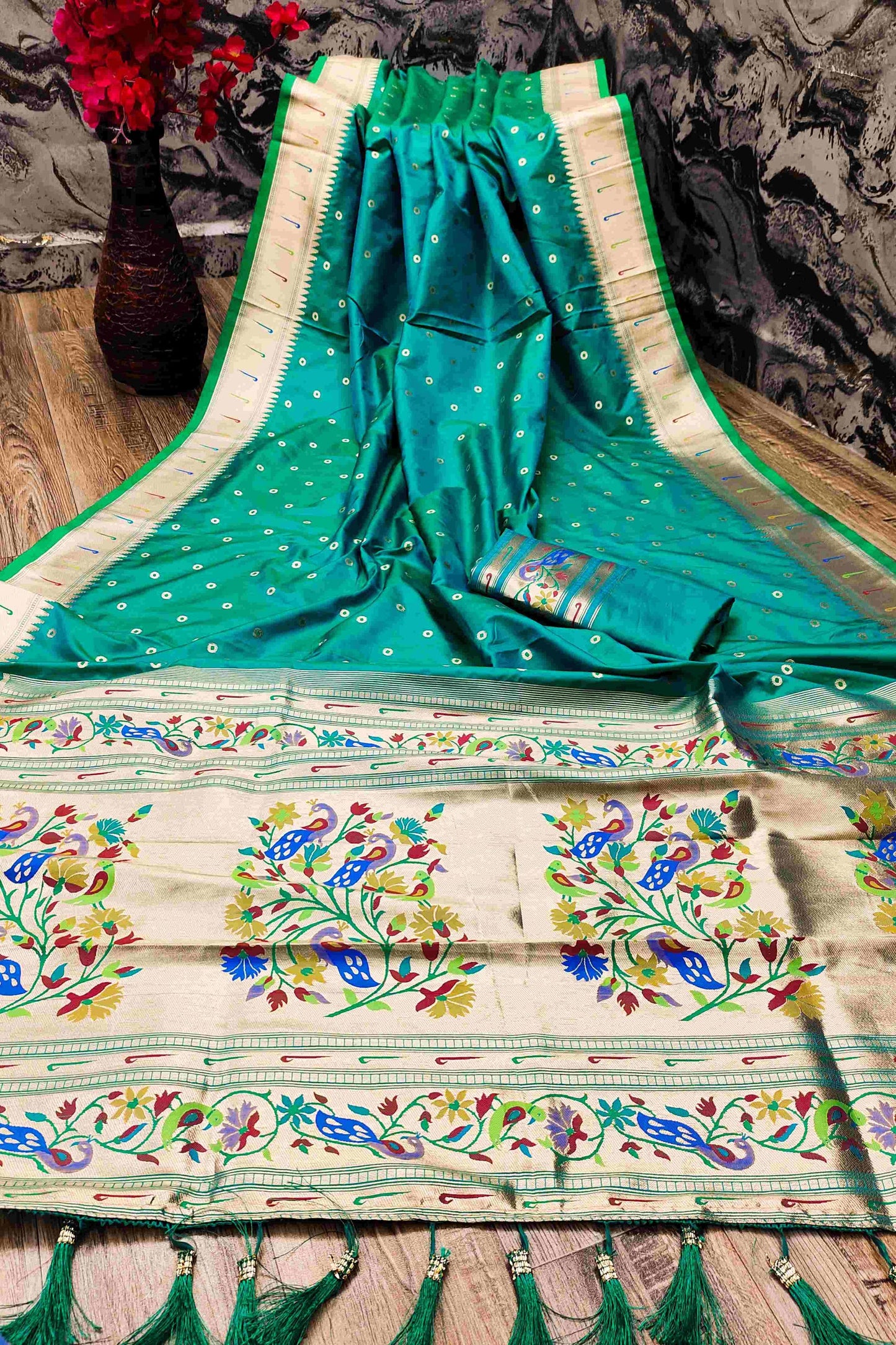 Eye-catching Rama Paithani Silk Saree With Ethnic Blouse Piece