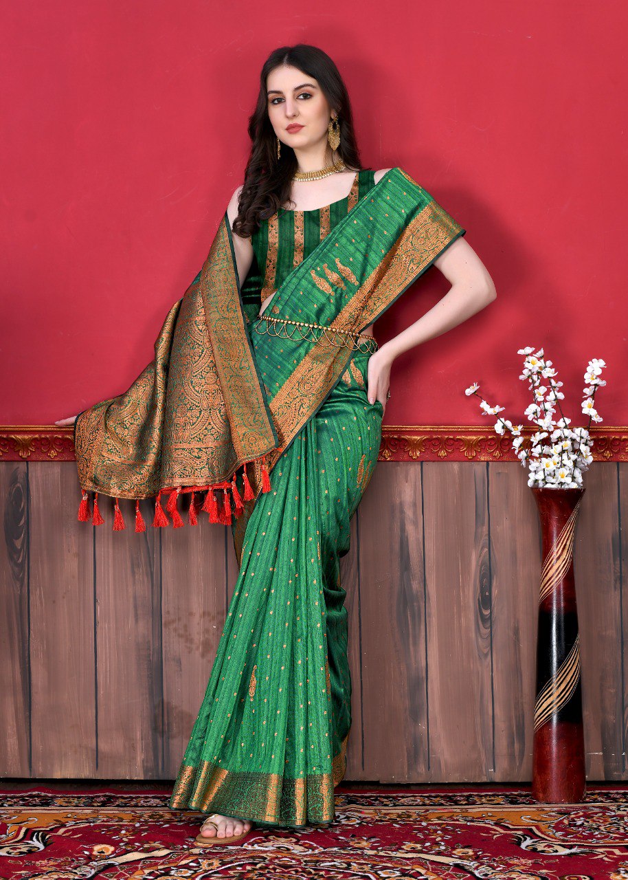 Ethnic Green Soft Banarasi Silk Saree With Incomparable Blouse Piece