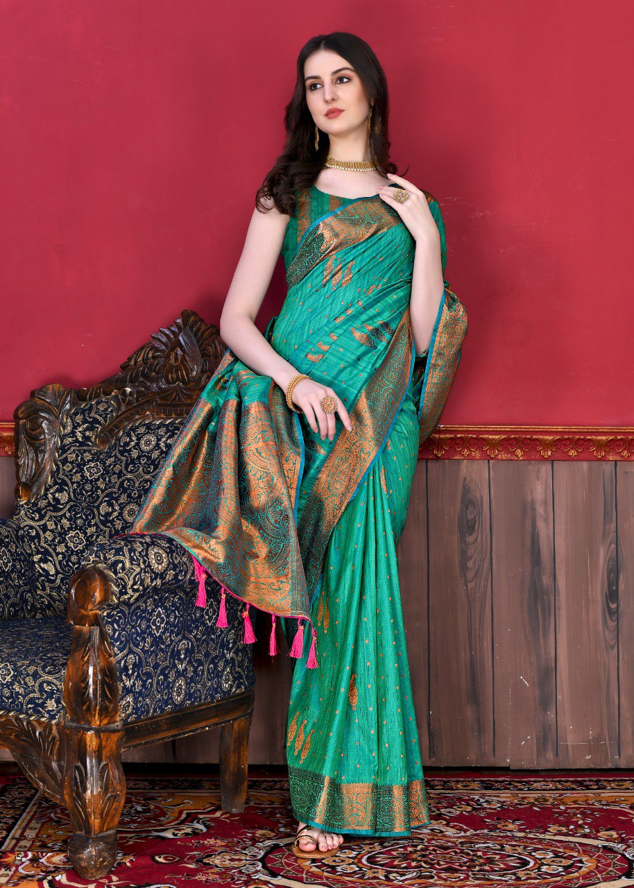 Arresting Rama Soft Banarasi Silk Saree With Incomparable Blouse Piece