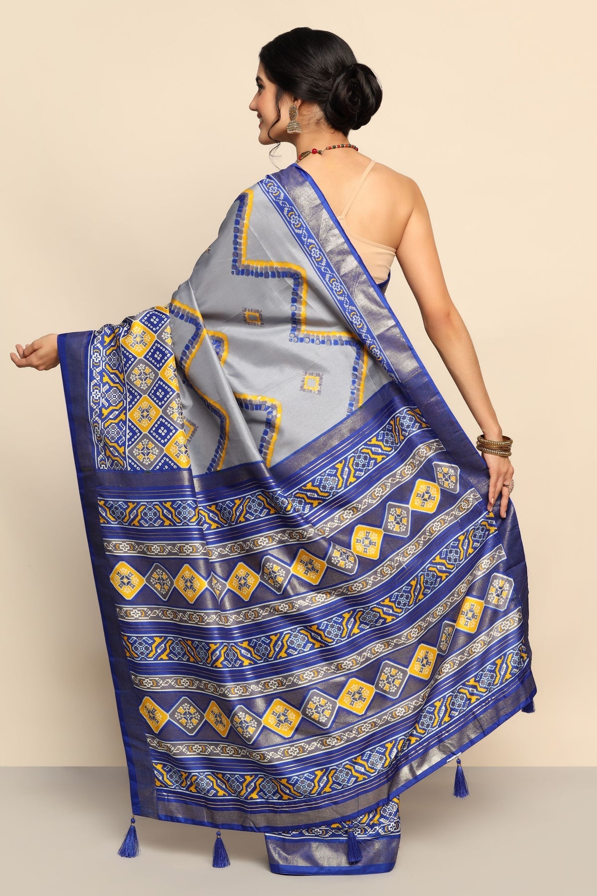 Trendy Blue Geometric Motif Printed Saree
