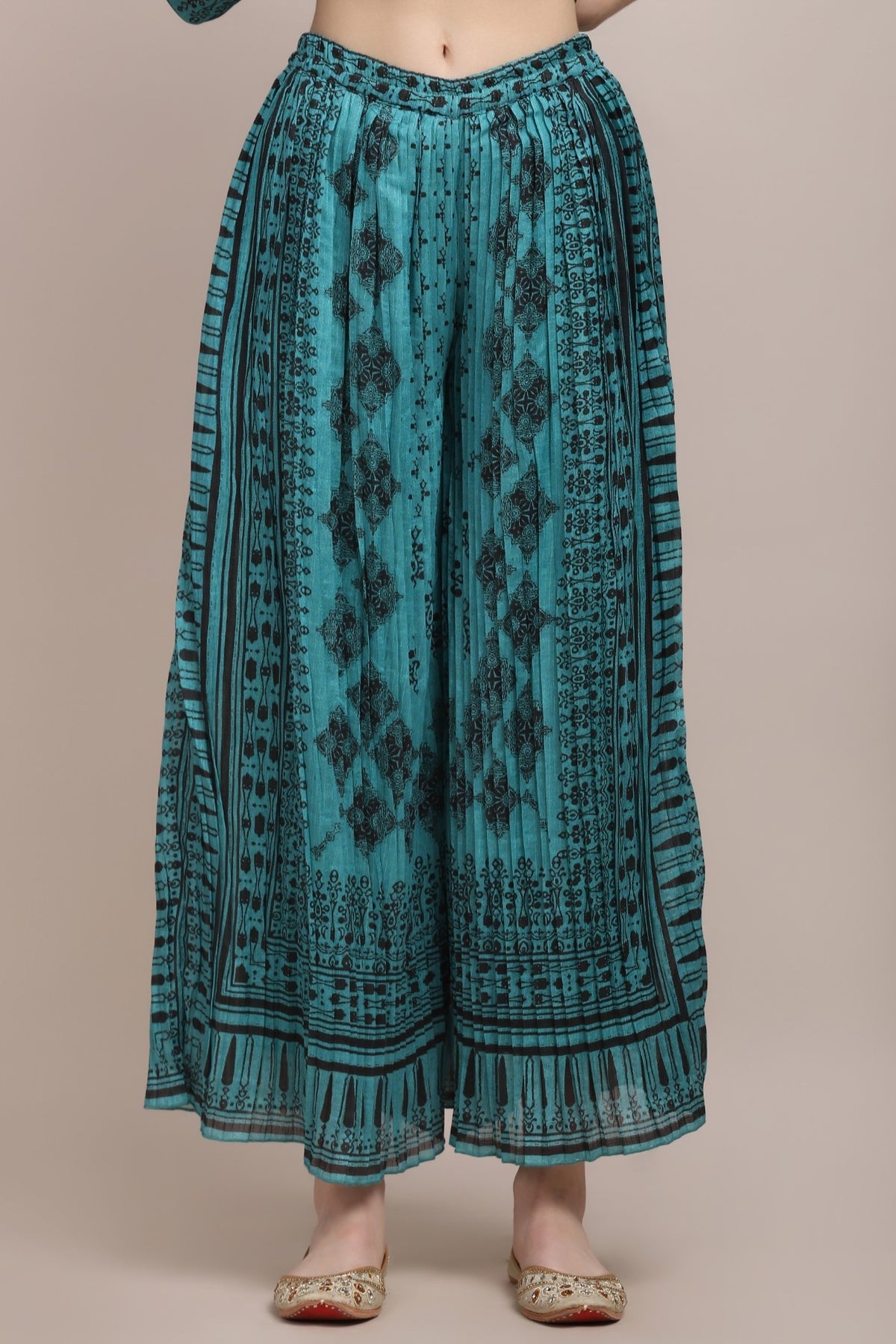 Classy Bottle Green Color Floral Motif Printed Palazzo Set