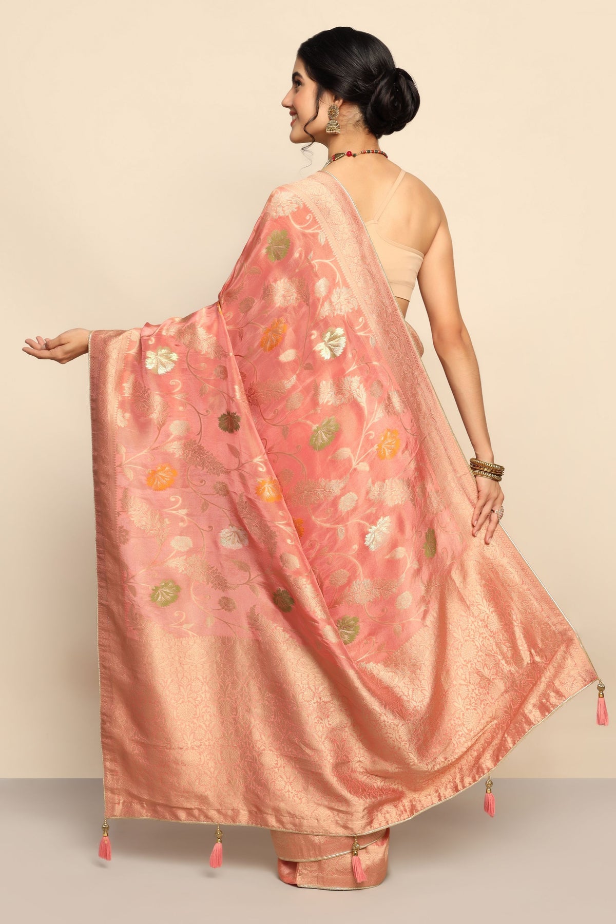 Elegant Pink Saree with Intricate Flower Motif and Stunning Zari Embroidery