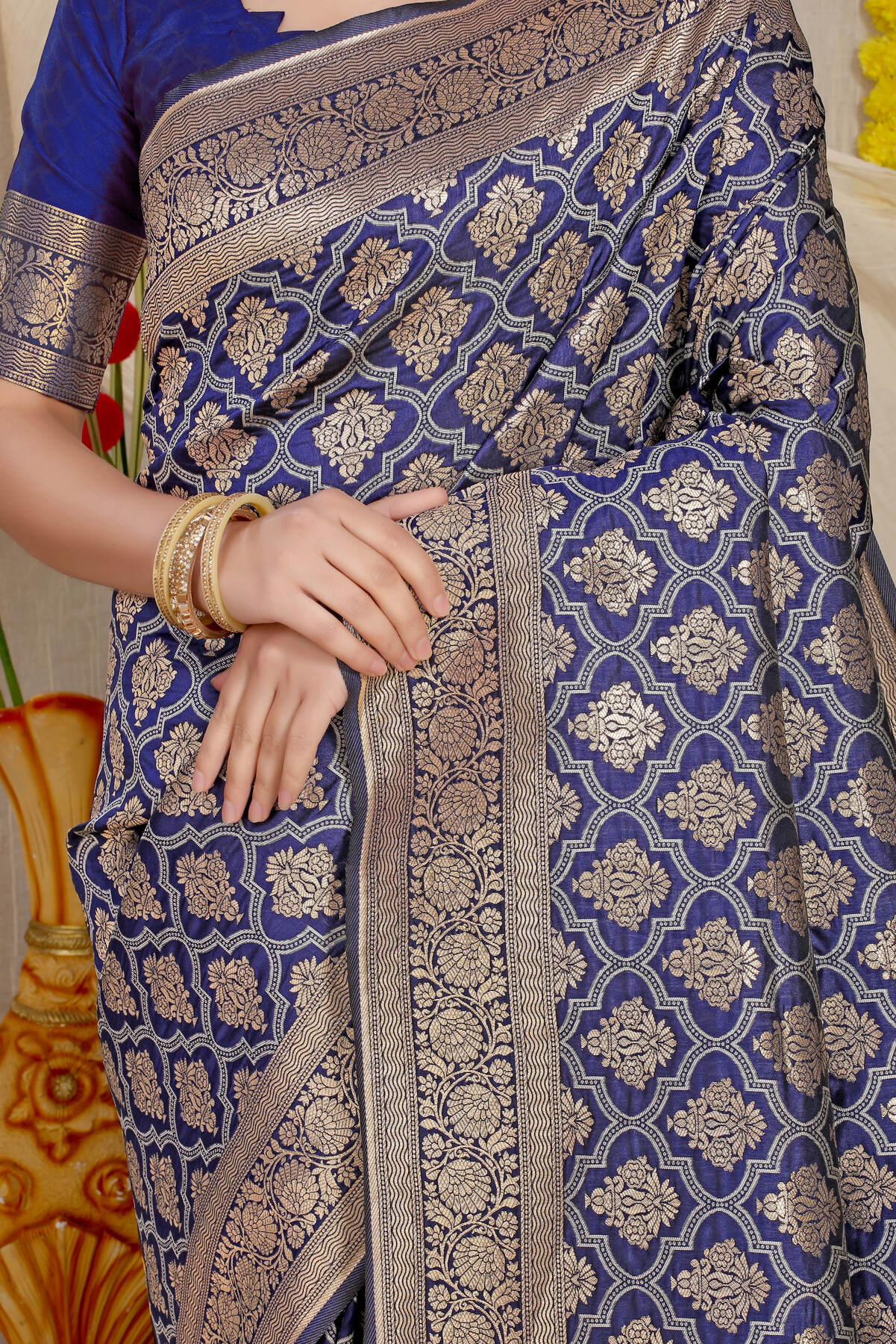 Excellent Navy Blue Kanjivaram Silk With Delectable Blouse Piece