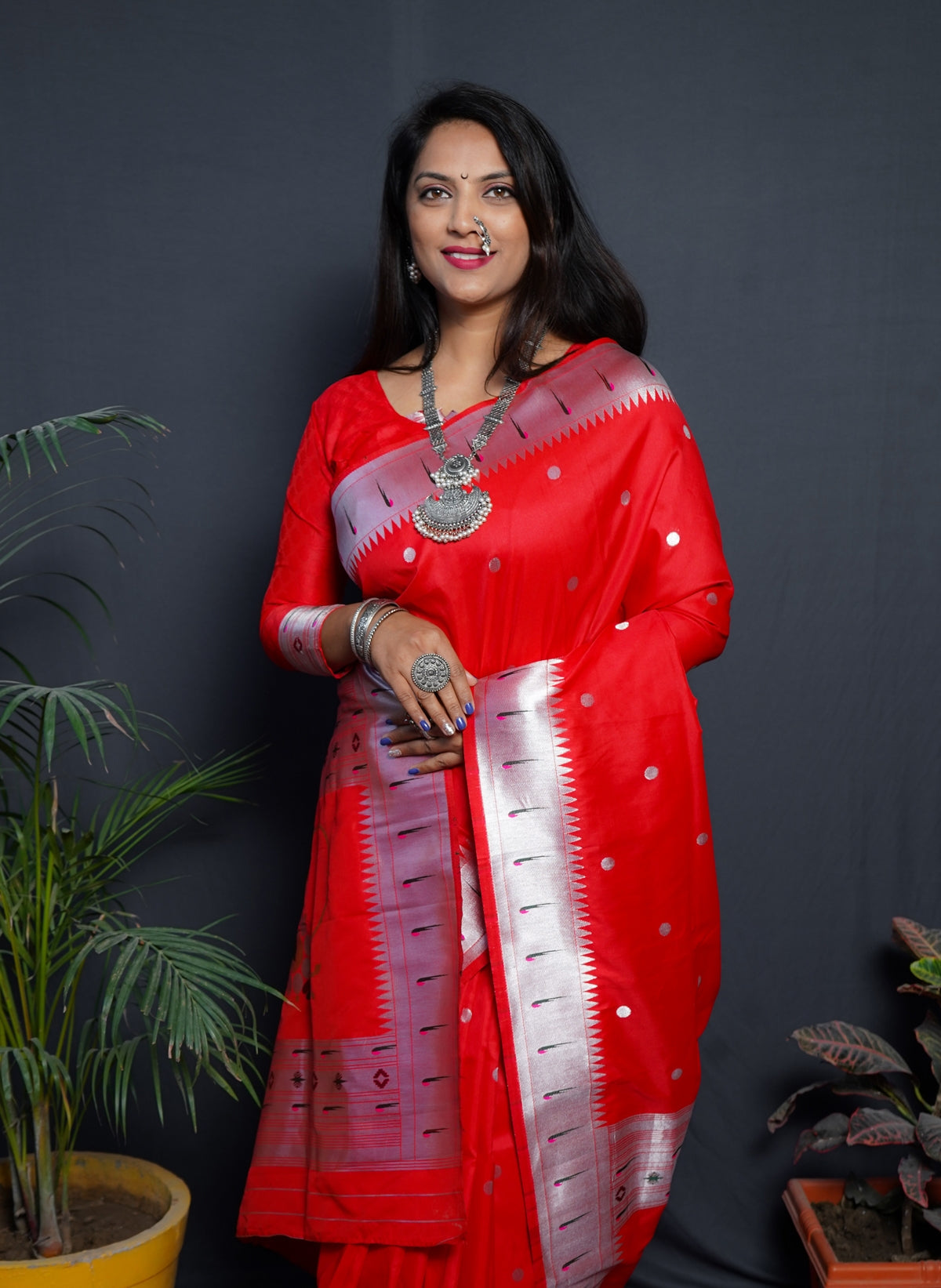 Beauteous Red Paithani Silk Saree With Angelic Blouse Piece