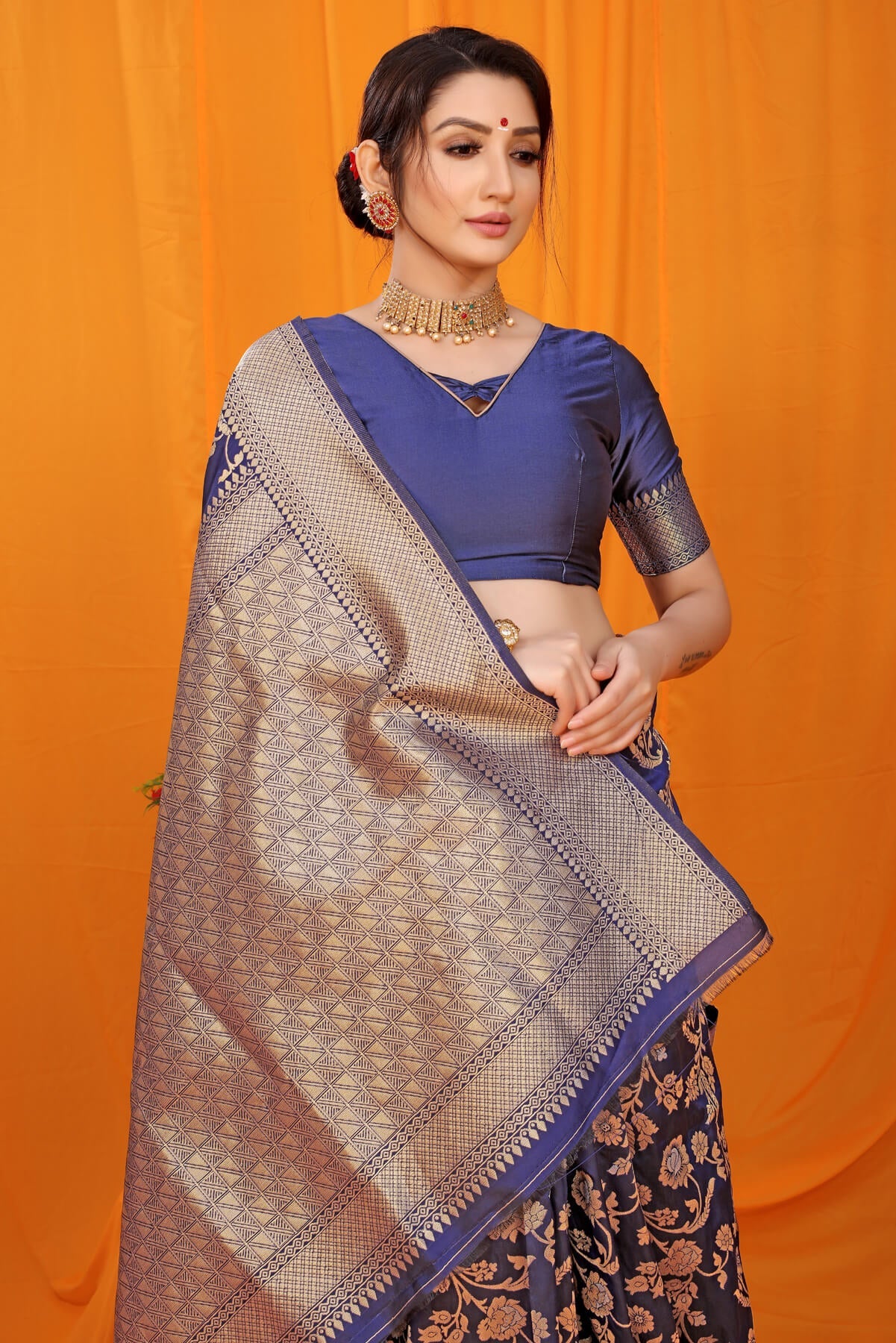 Gleaming Navy Blue Kanjivaram Silk With Scintilla Blouse Piece