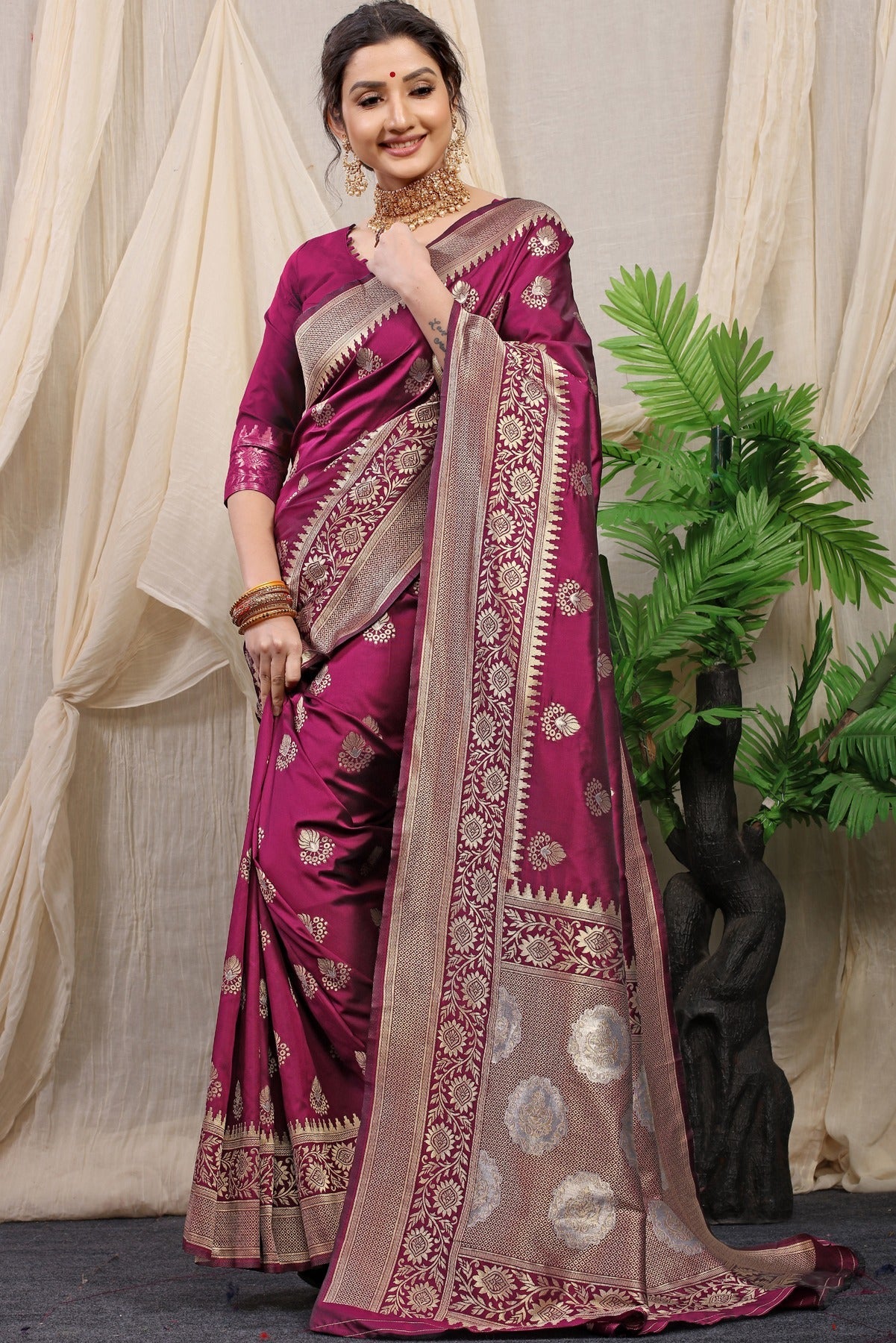 Denouement Wine Kanjivaram Silk With Effervescent Blouse Piece