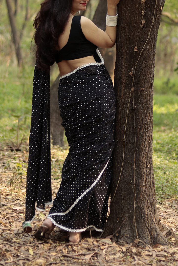 Polka Dotted Mulmul Crochet Lace Saree  Yin (SAREE)