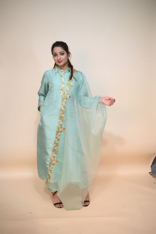 Stunning Sea Green Crepe Suit - Exquisite Resham and Kasab Embellishments