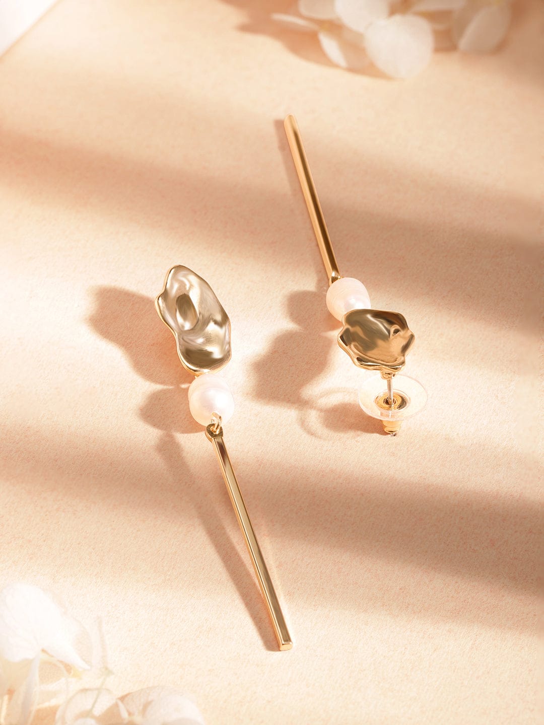 TOKYO TALKIES X  Set Of 2 Gold-Plated Contemporary Earrings